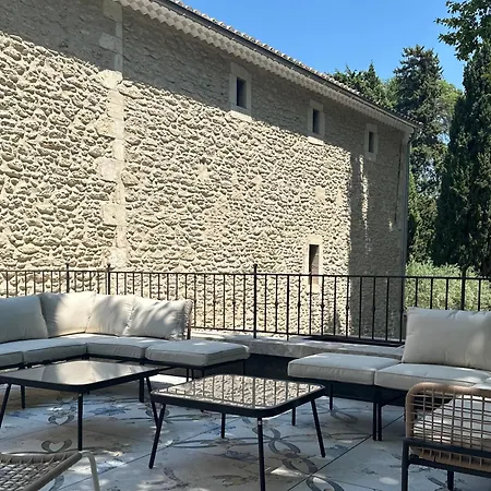 De Le Vernede Vakantiehuis Aramon