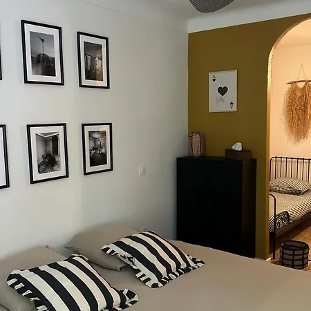 Vakantiehuis De Le Vernede Aramon